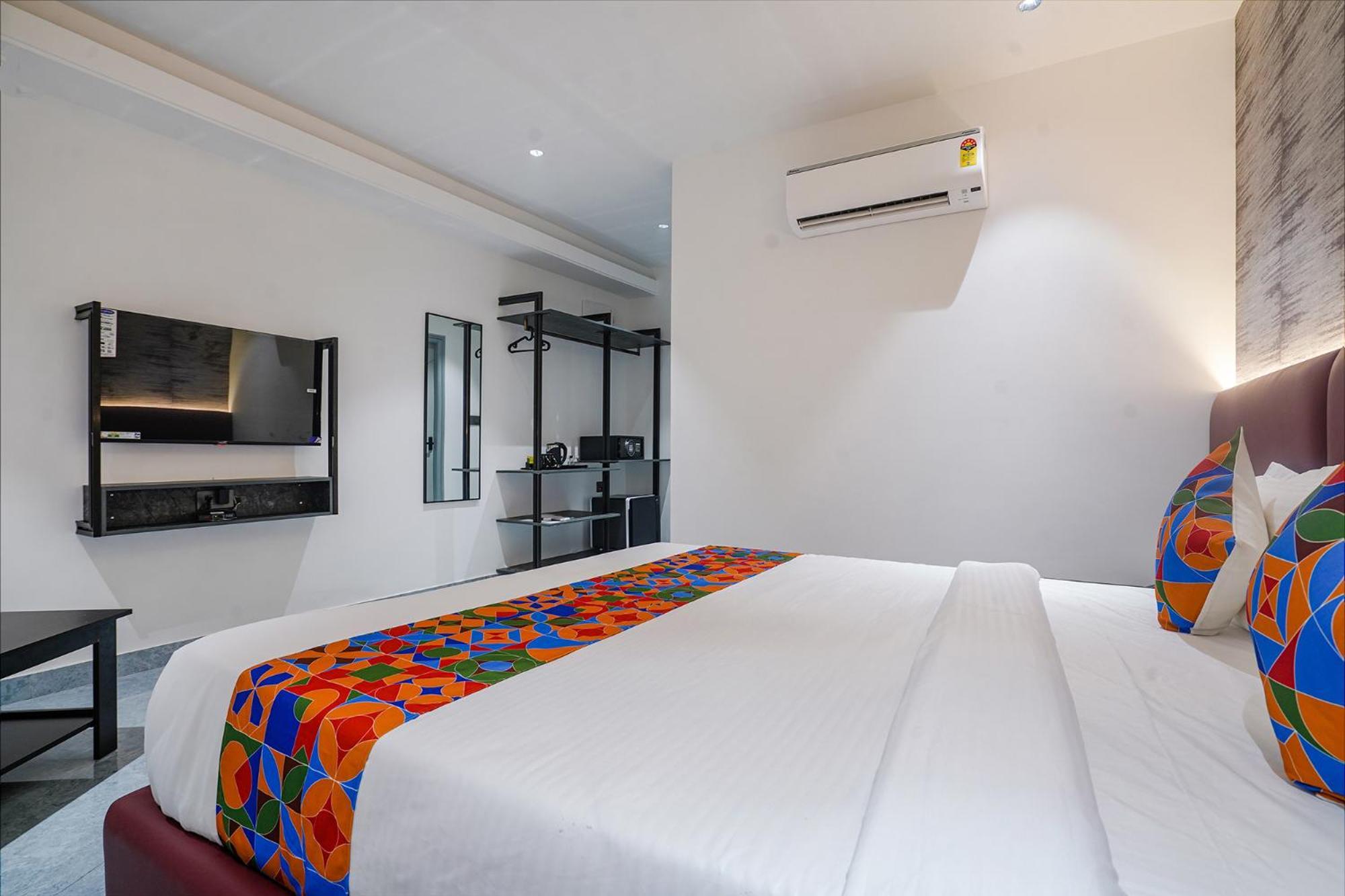 Fabhotel Prime Cloud 5 Studios Хайдарабад Экстерьер фото