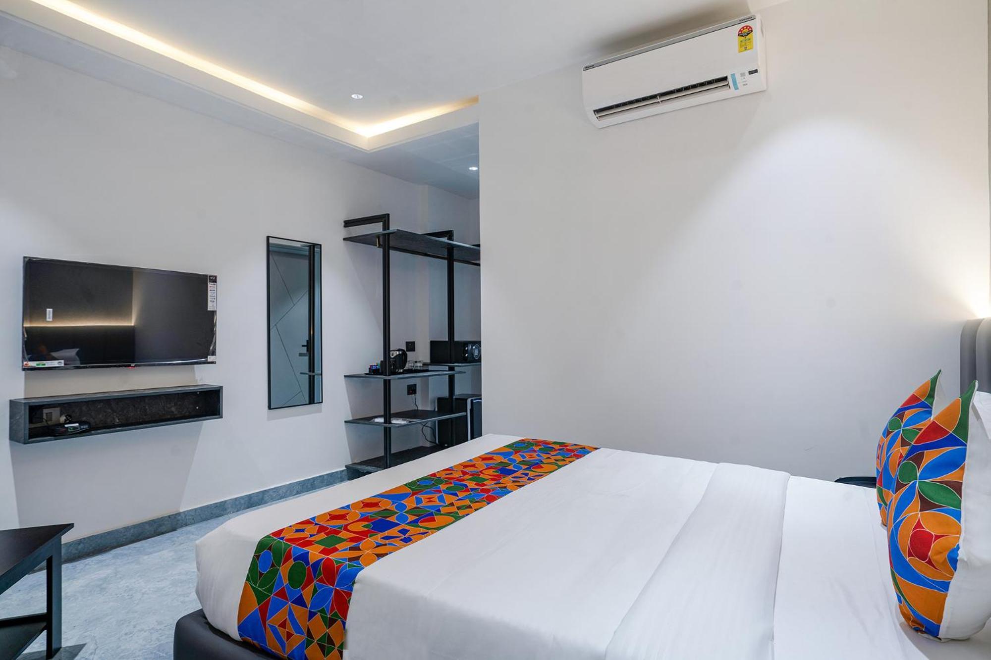 Fabhotel Prime Cloud 5 Studios Хайдарабад Экстерьер фото