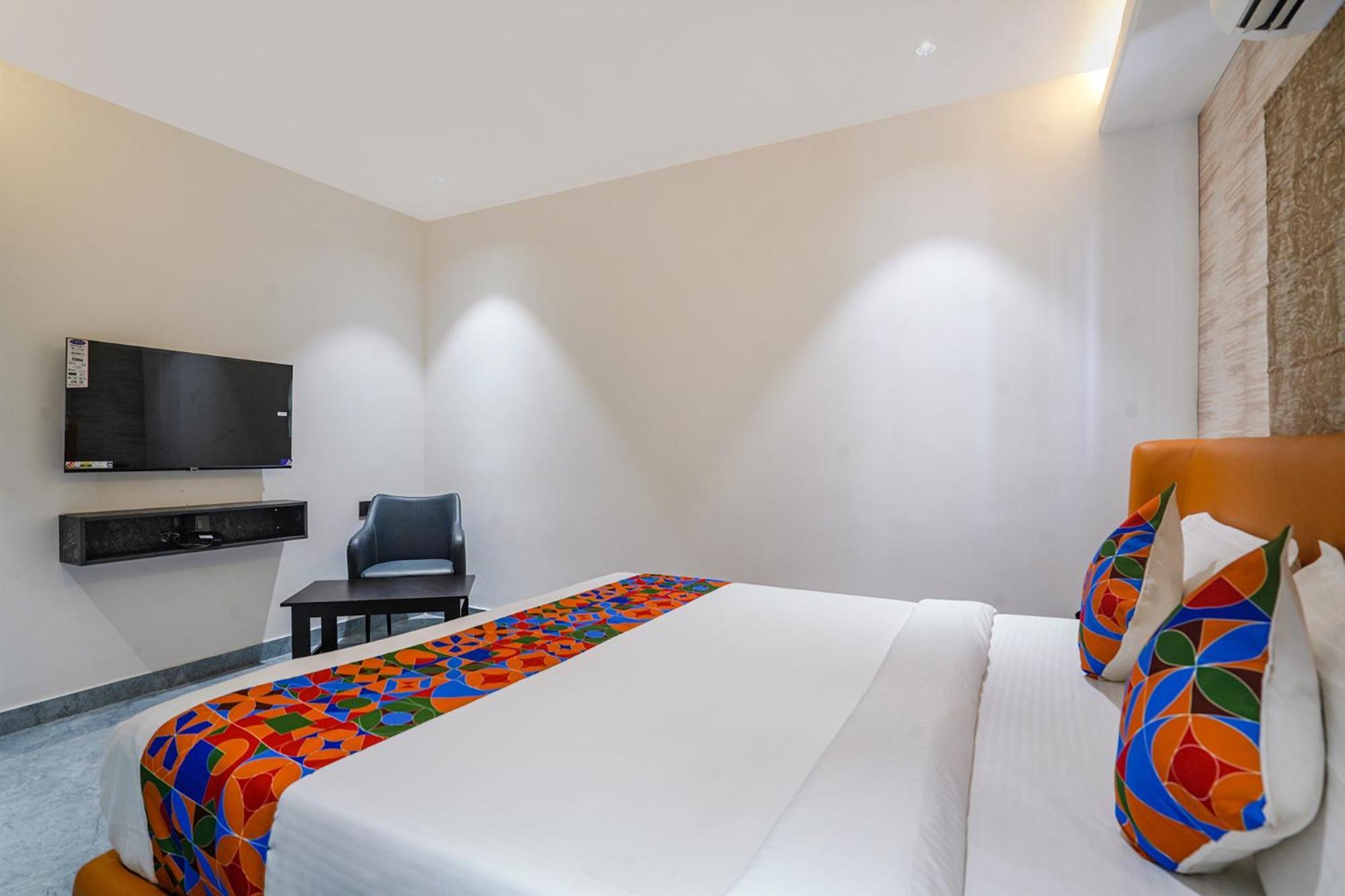 Fabhotel Prime Cloud 5 Studios Хайдарабад Экстерьер фото